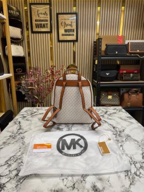 Michael Kors Kenley Backpack Premium Quality With Dust Bag (Beige) (V-908) | Premium Accessories - Image 3