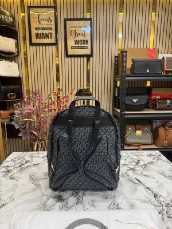 Michael Kors Kenley Backpack Premium Quality With Dust Bag (Black) (V-908) | Premium Accessories - Image 3