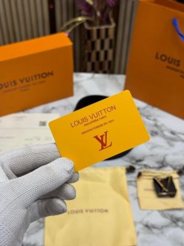Louis Vuitton Loui vuitton belt combo premium quality with og box and carry bag (lv-4) | Premium Accessories - Image 9