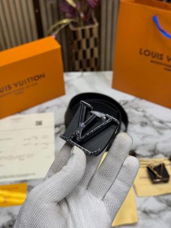 Louis Vuitton Loui vuitton belt combo premium quality with og box and carry bag (lv-4) | Premium Accessories - Image 5