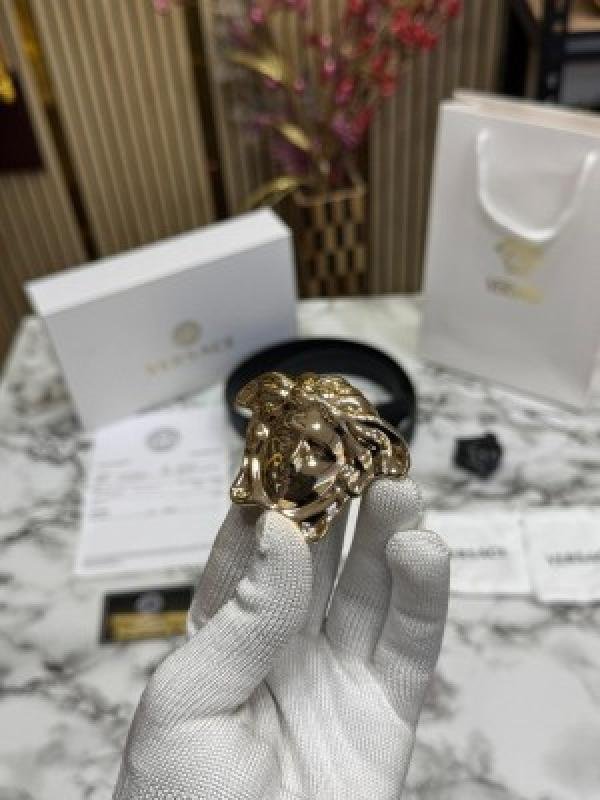 Versace BELT COMBO PREMIUM QUALITY WITH OG BOX DUST BAG CARRY BAG VE NO 1 | Premium Accessories - Image 7