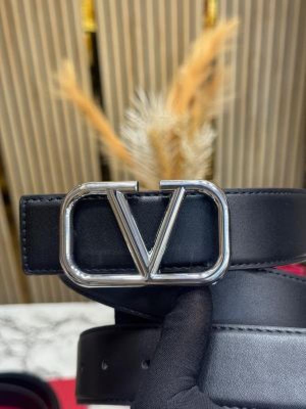 Valentino Garavani Vlogo Buckle Signature Belt - Image 5