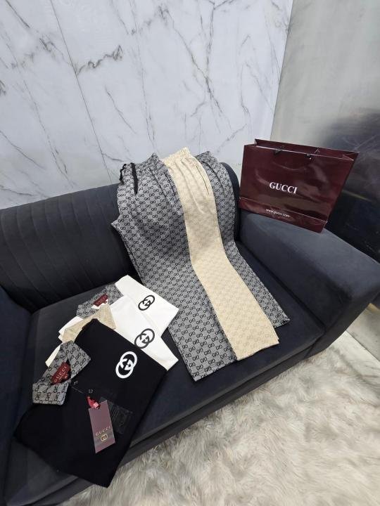 Gucci Imported Monogram Print Super Premium Black Track Suit With Brand Carry Bag F3569-BL | Premium Clothing - Image 4