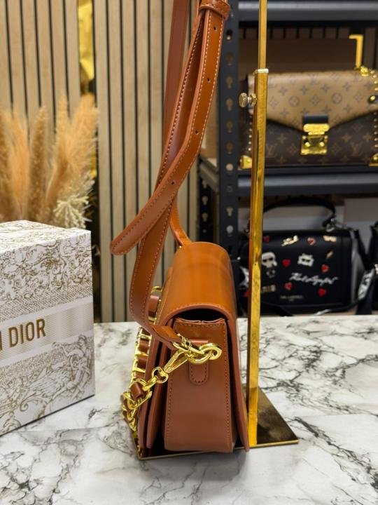 Christian Dior Signature Leather Saddle Shoulder Bag With Gold Chain (Caramel Brown) | Premium Accessories - Image 3