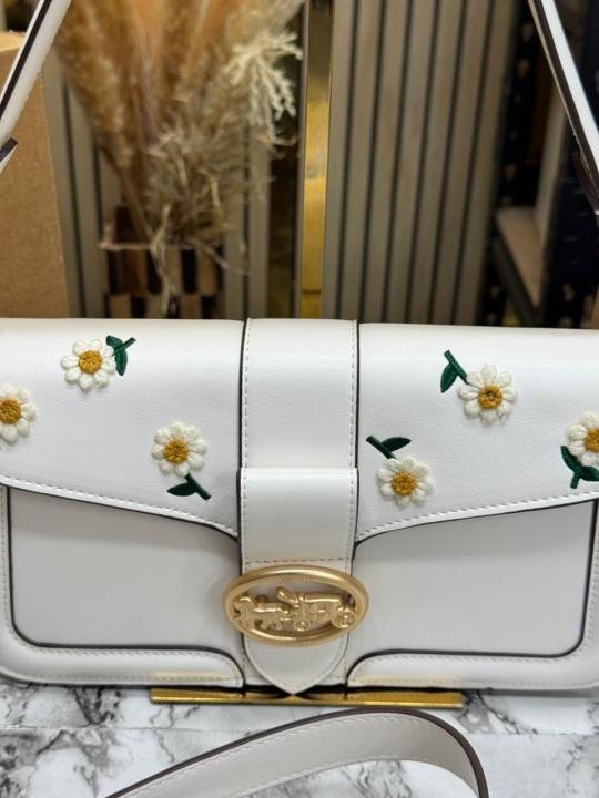 Coach Giorgie Shoulder Bag With Double Box And Dust Bag (Flower-White) | Premium Accessories - Image 4