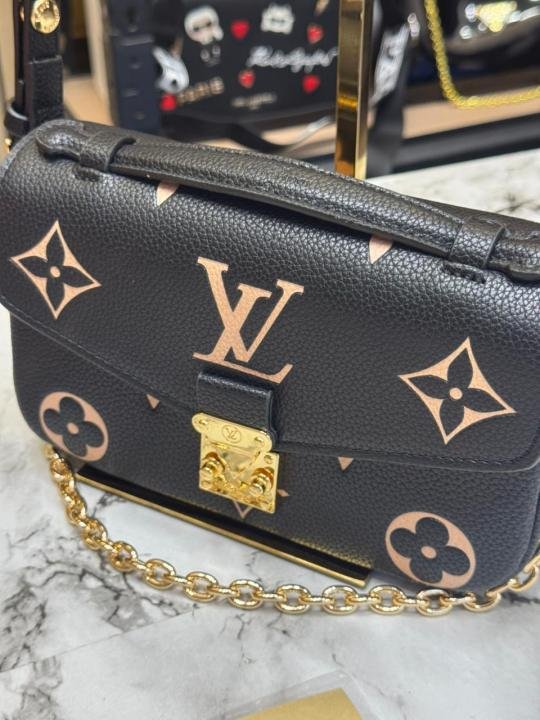 Louis Vuitton Pochette Metis Reverse Monogram Mini Bag With Double Og Box And Dust Bag (M24246) | Premium Accessories - Image 4