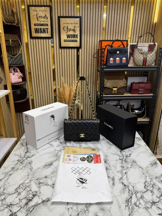 Chanel Classic Flap Quilted Chain Shoulder Bag With Double Og Box And Dust Bag (6657-Black) | Premium Accessories