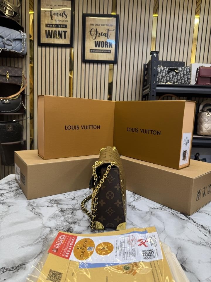 Louis Vuitton Pochette Metis Monogram Chain Shoulder Bag (Flower) | Premium Accessories - Image 3