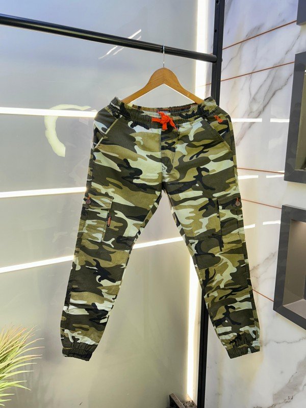 68517b85205c20.jpeg Superdry Premium Forest-Green A5 Cargo F173 - Image 1