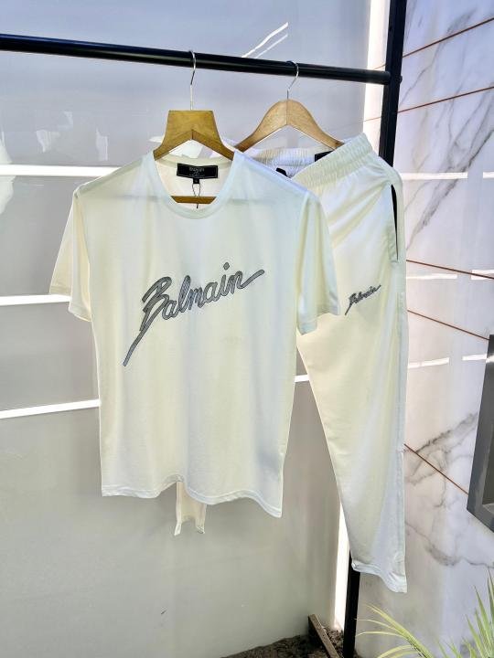69b3f34b167114.jpeg Balmain Paris White Imported Premium Track Suit With Brand Carry Bag F2574-WH - Image 1