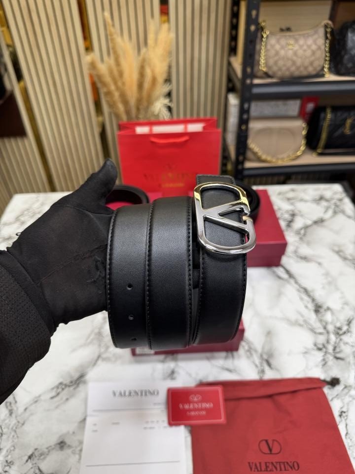 Valentino Garavani VLogo Buckle Signature Belt In Antique Brass Finish (18-3) | Premium Accessories - Image 5