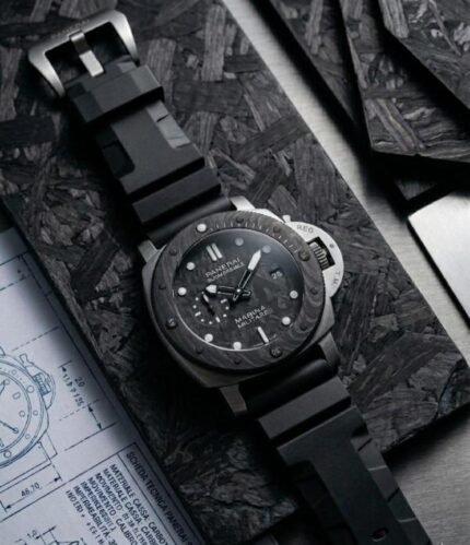 Luminor Panerai Luminor Submersible Watch Price in India - Buy at Bootery
