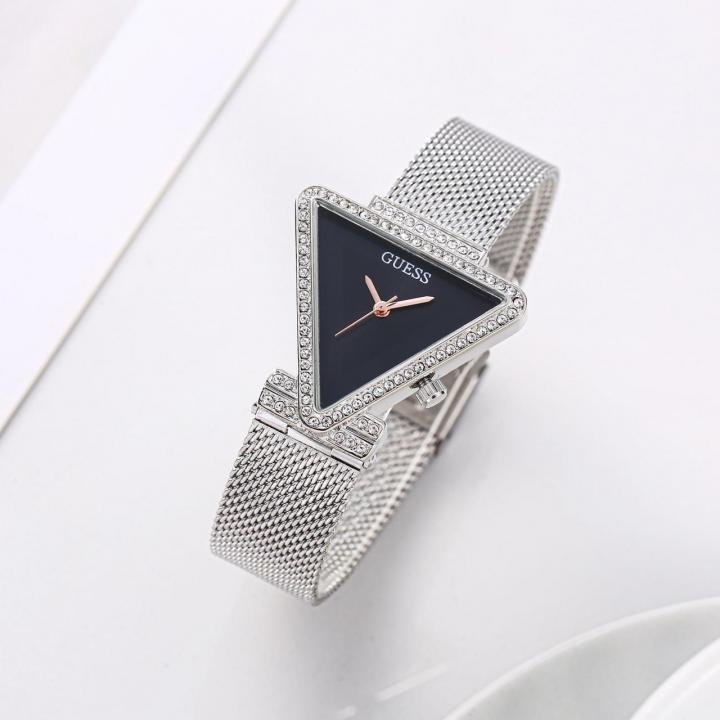 Gues_s Tricon Quartz   - J974