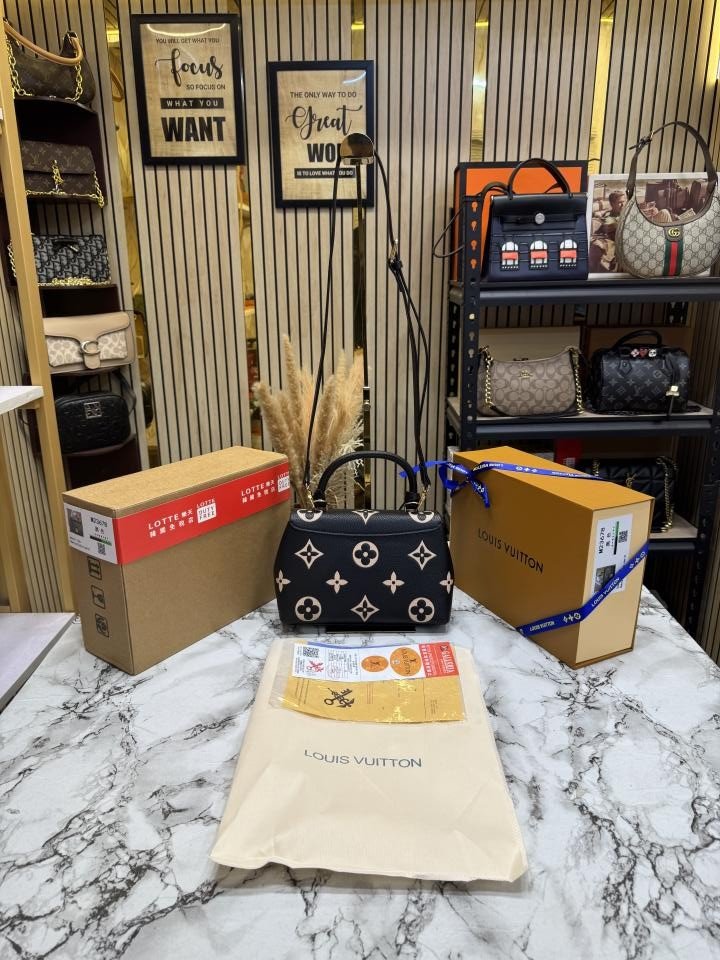 Louis Vuitton Madeleine BB Luxury Handbag With OG Double Box Packing Premium Quality Product - Best Price Online - Style 2 - Bootery - Image 4