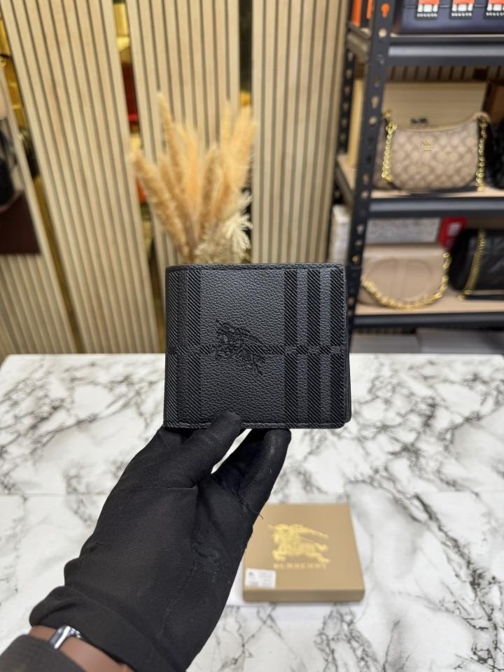 Buy Burberry Burberr Y London Check Leather Bifold Wallet Black Online in India - Bootery - Image 8