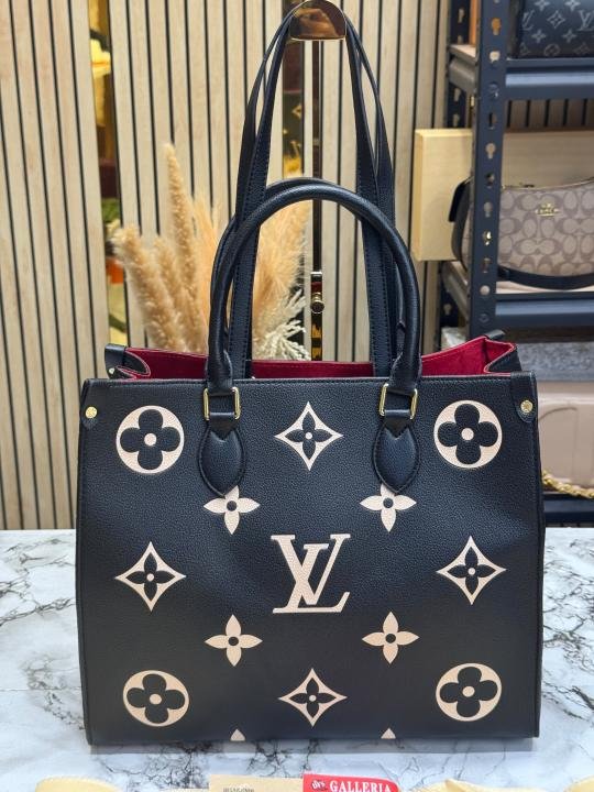Louis Vuitton Onthego Mm Tote Bag With Dust Bag Price in India - Buy at Bootery - Image 9