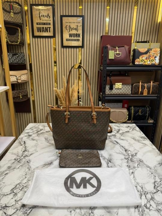 Buy Michael Kors Jet Set Travel Signature Logo Tote Bag Online in India - Style 1 - Bootery - Image 3
