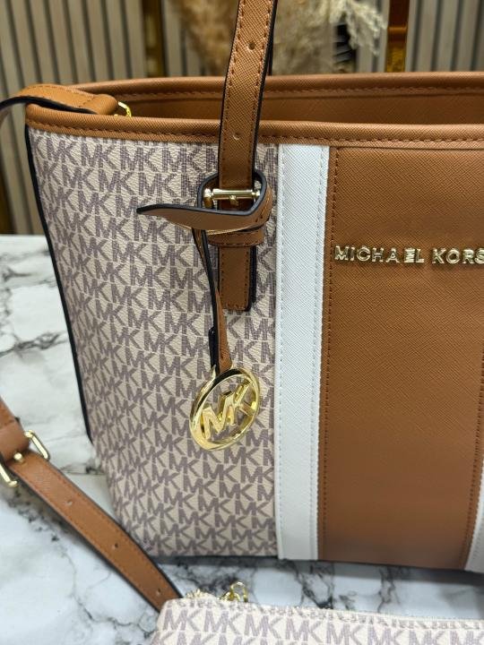 Michael Kors Jet Set Travel Signature Logo Tote Bag Price in India - Style 2 - Buy at Bootery - Image 3