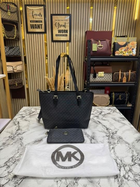 Michael Kors Jet Set Travel Signature Logo Tote Bag - Best Price Online - Style 3 - Bootery - Image 3