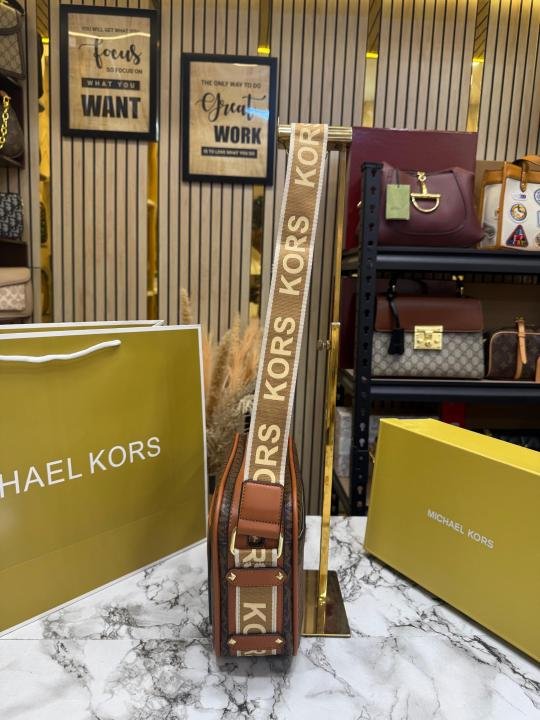 Michael Kors Maeve Shoulder Bag With Box And Dust Bag Including Carry Bag - Best Price Online - Style 3 - Bootery - Image 4