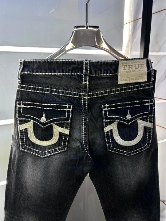 True Religion Super Premium Denim Jeans With Brand Box & Carry Bag - Image 4