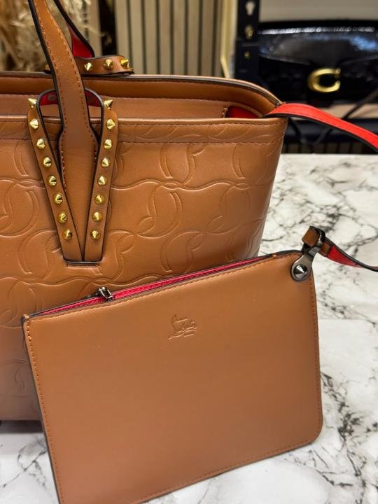 Christian Louboutin Embossed Leather Tote Bag With Pouch Dust Bag - Image 5