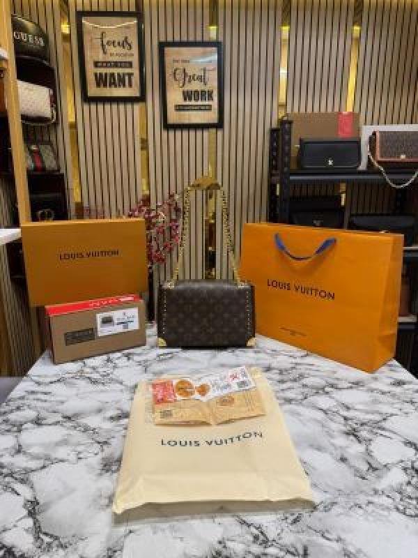 Louis Vuitton Petite Melle Bag With Box And Dust Bag Including Carry Bag - Image 4