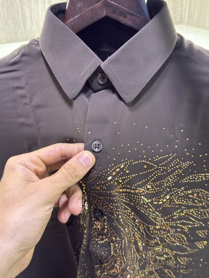 Armani Exchange Armani Exchange Diamond Horse Print Shirt Color Brown - Image 4