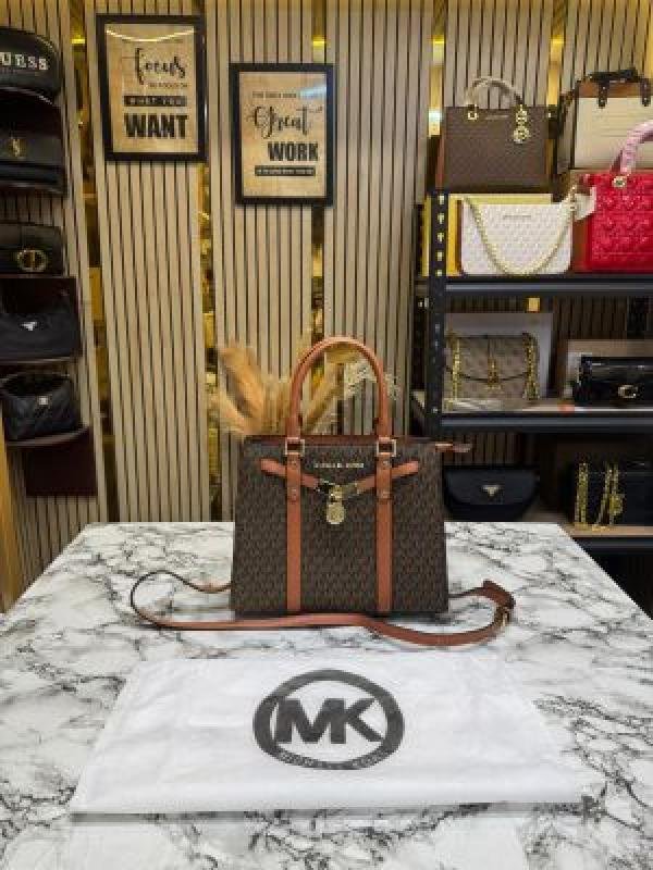 Hamilton Michae L Kors Hamilton Premium Quality Handbag With Dust Bag