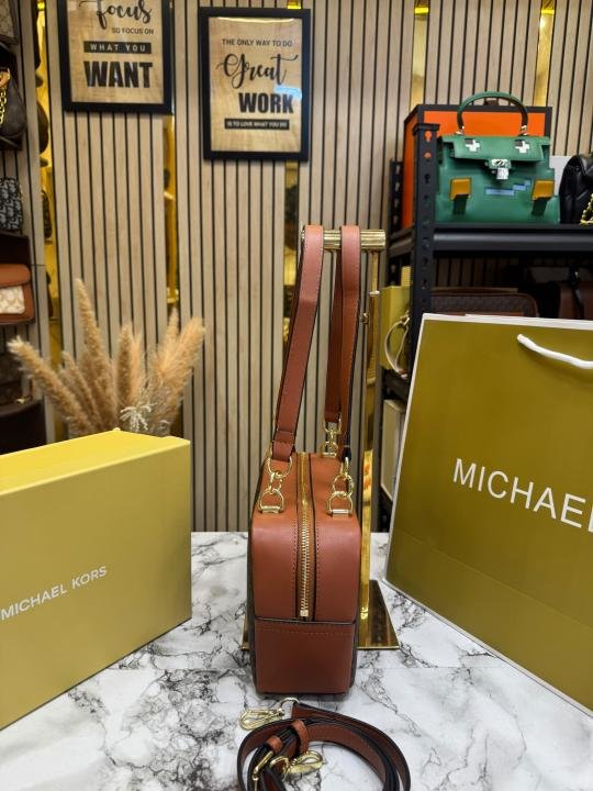 Michael Kors Jet Set Medium Crossbody Bag with Box - Image 5
