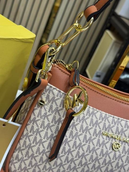 Michael Kors Michael Kor S Jet Set Logo Crossbody Shoulder Bag With Box And Dust Bag - Image 13