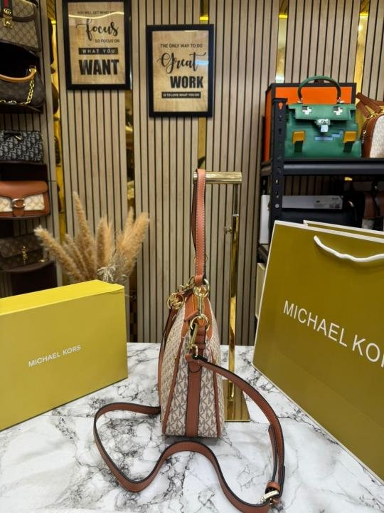 Michael Kors Michael Kor S Jet Set Logo Crossbody Shoulder Bag With Box And Dust Bag - Image 6