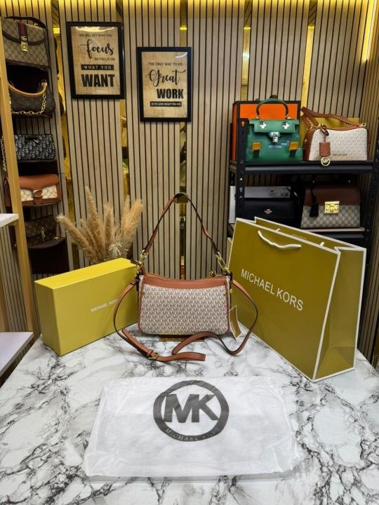 Michael Kors Michael Kor S Jet Set Logo Crossbody Shoulder Bag With Box And Dust Bag - Image 5