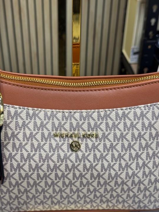Michael Kors Michael Kor S Jet Set Logo Crossbody Shoulder Bag With Box And Dust Bag - Image 4