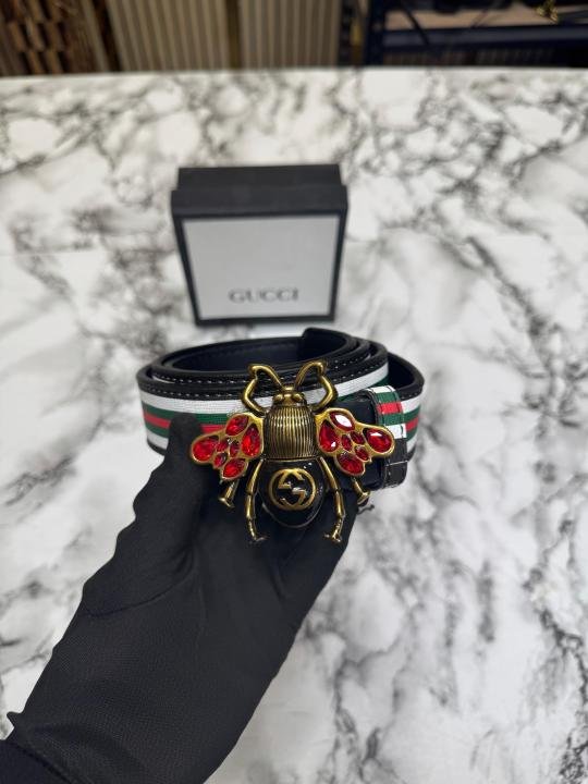 Gucci Bee Red Buckle Stripe Canvas Belt - Image 5
