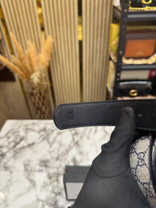 Gucci Queen Bee Buckle GG Monogram Leather Belt - Image 8