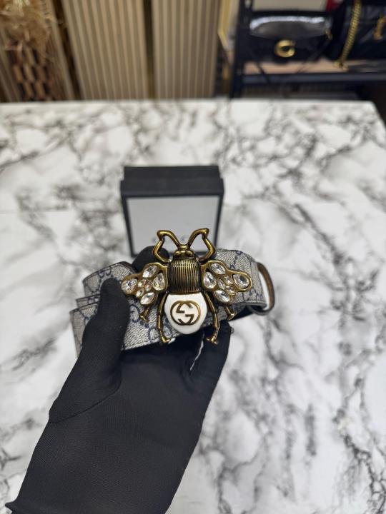 Gucci Queen Bee Buckle GG Monogram Leather Belt - Image 4
