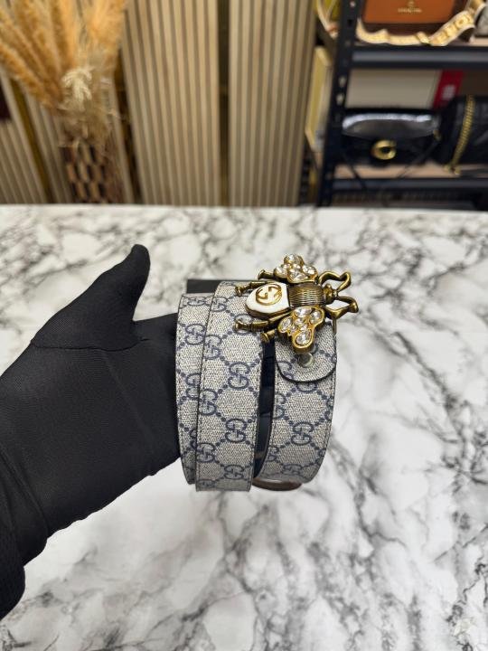 Gucci Queen Bee Buckle GG Monogram Leather Belt - Image 3