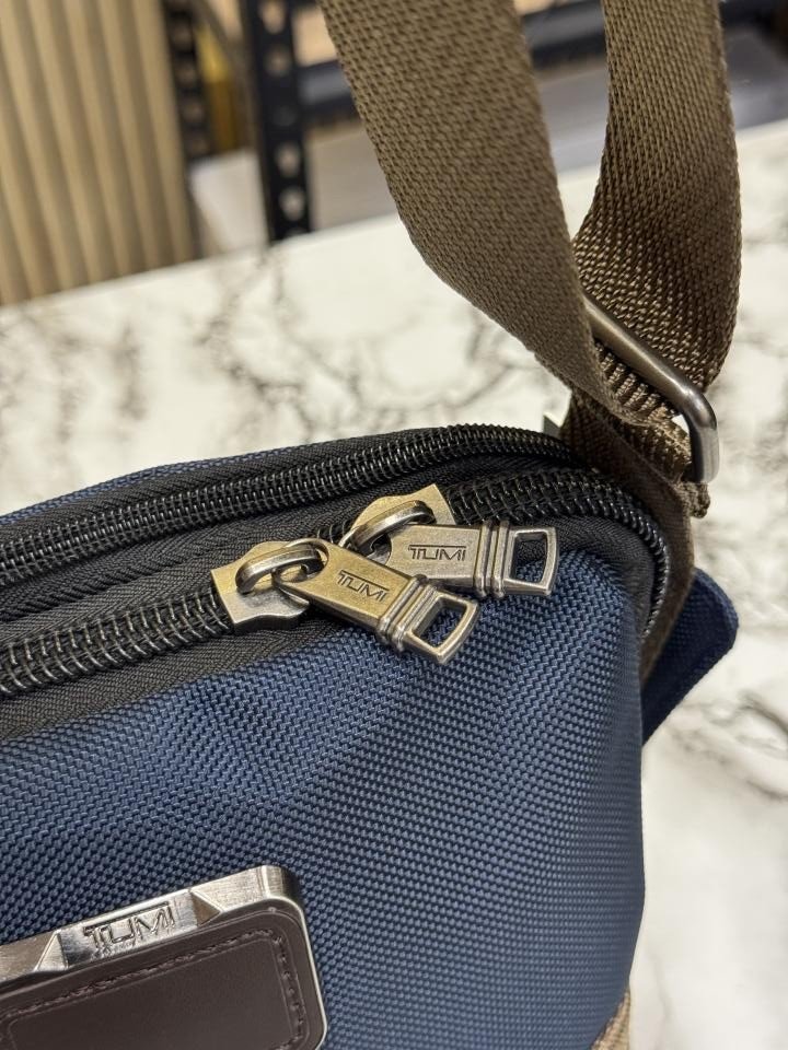 Tumi Alpha Bravo Crossbody Messenger Side Bag - Image 5