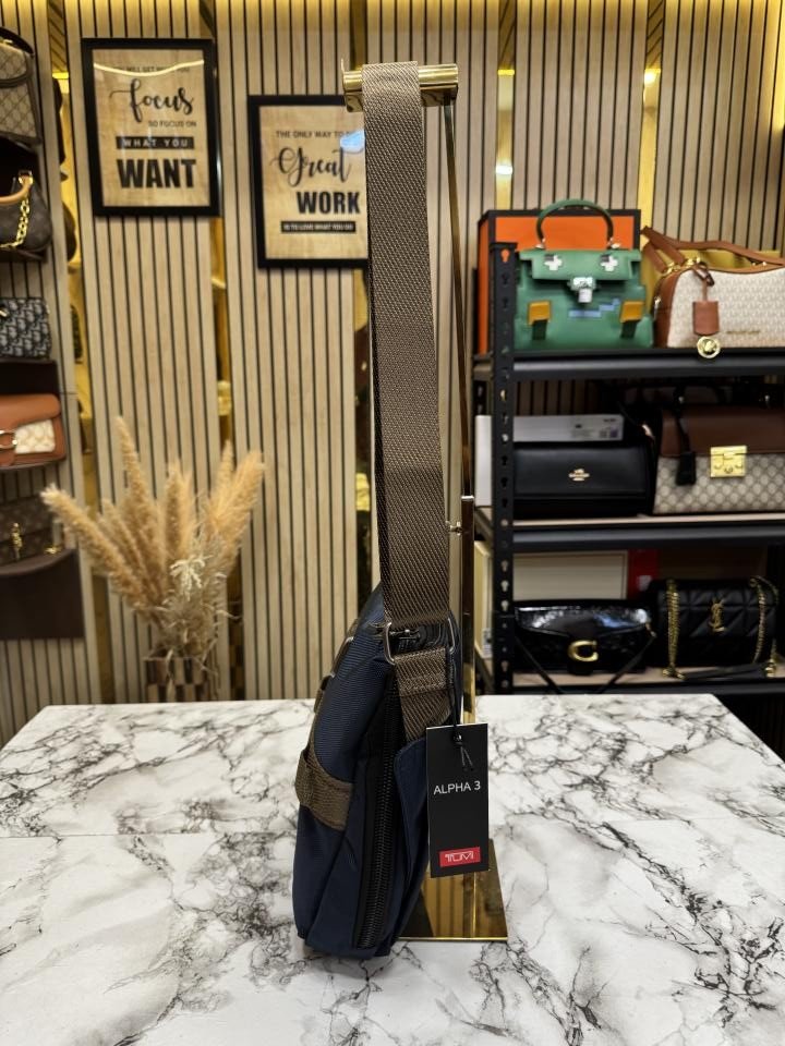 Tumi Alpha Bravo Crossbody Messenger Side Bag - Image 4