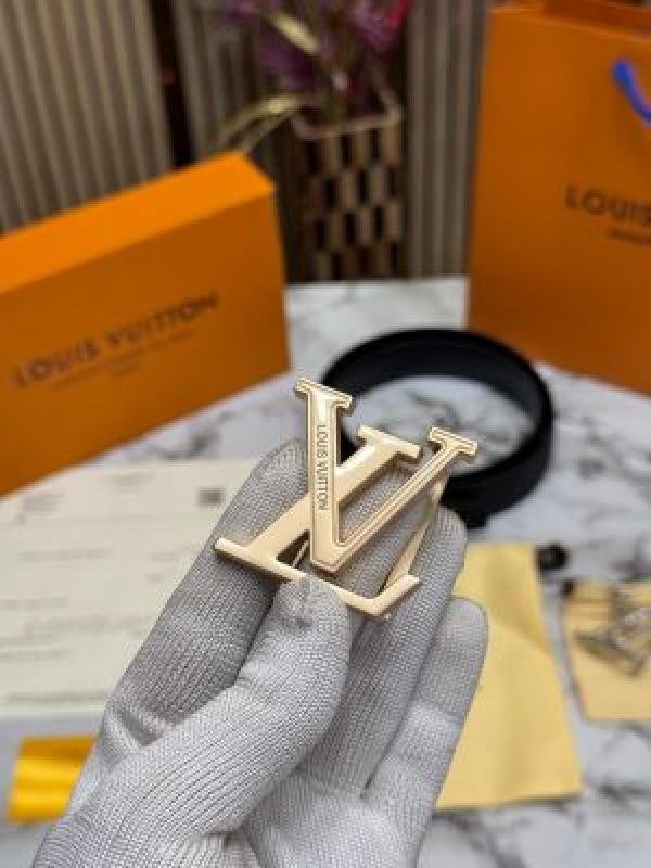 Louis Vuitton Belt Combo Premium Quality With Og Box With Carry Bag - Image 4