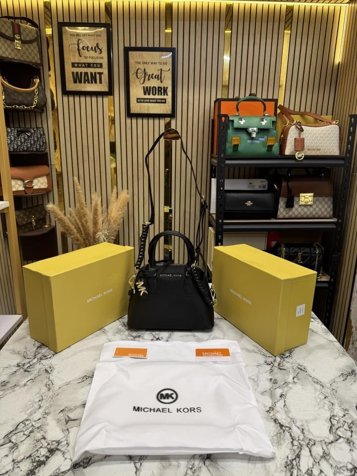 Michael Kors Michae L Kors Veronica Medium Dome Logo Shoulder Bag With Box And Dust Bag