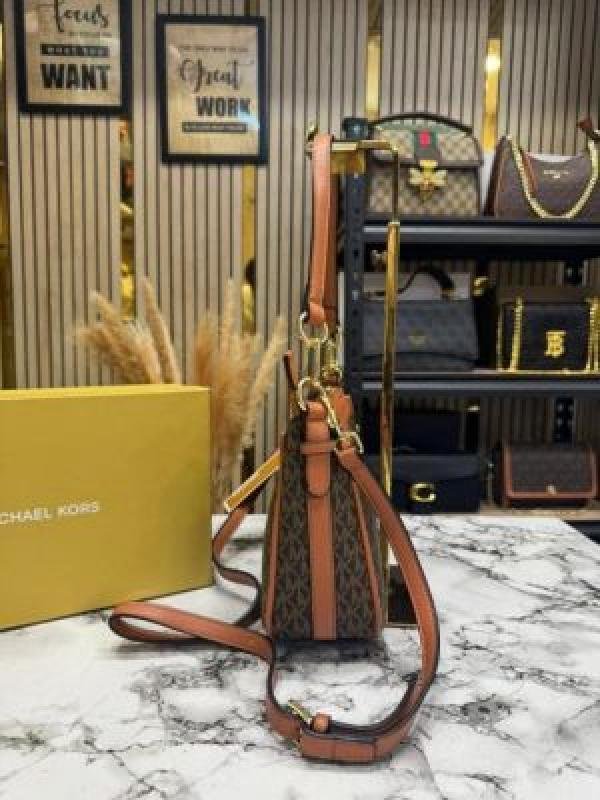Michael Kors Michae L Kors Jet Set Logo Shoulder Bag With Box And Dust Bag - Image 5