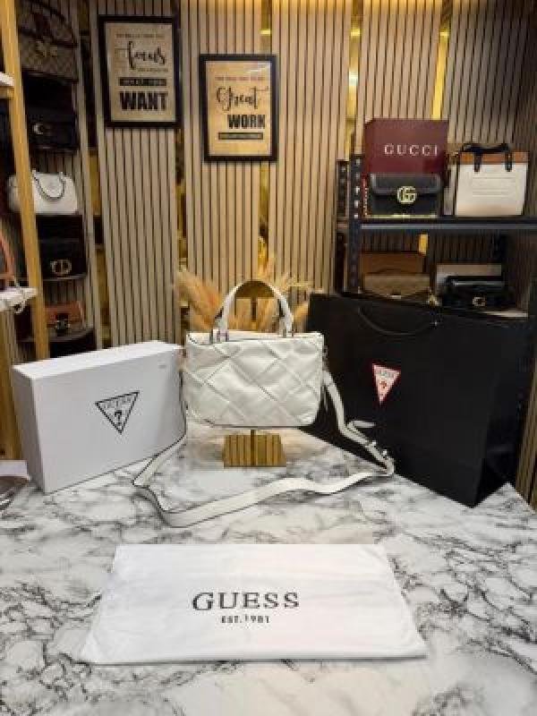 Guess Zaina Textured Structured Handbag With Box And Dust Bag Including Carry Bag - Image 3