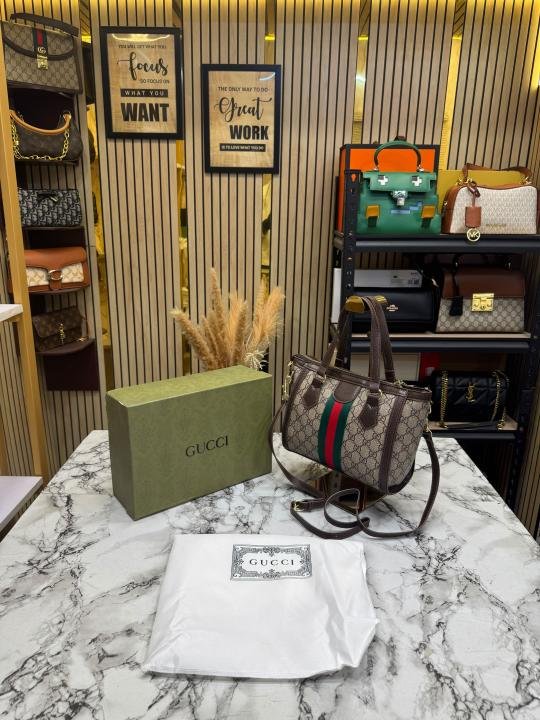 Gucci Ophidia GG Supreme Medium Tote Bag With Box And Dust Bag - Image 6