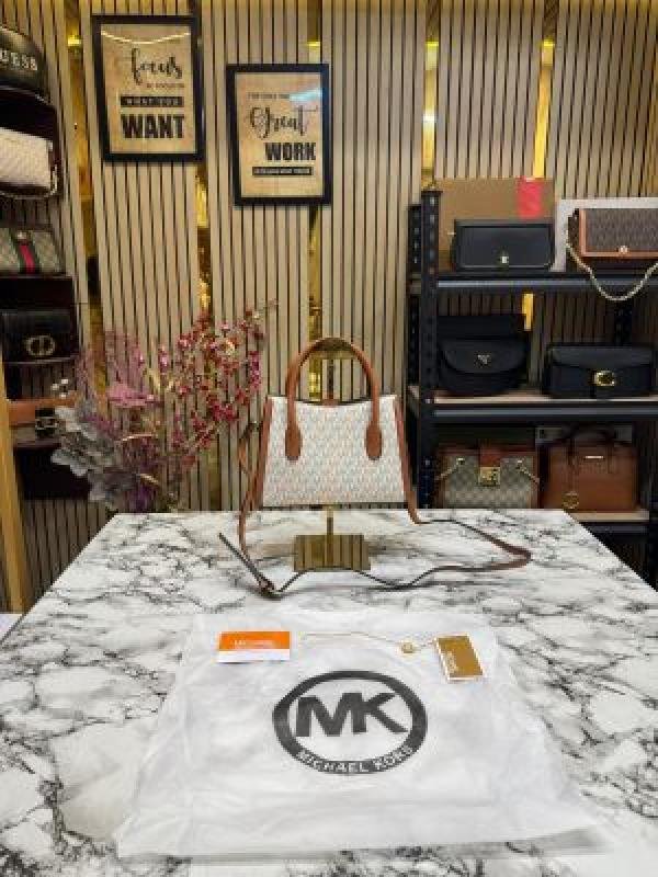 Michael Kors Michael Kor S Gabby Signature Satchel Bag With Dust Bag - Image 4