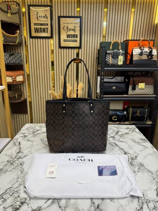 Coach City Tote Signature Canvas Tote Bag Including Pouch And Dust Bag - Image 3