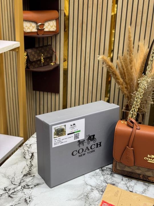 Coach Klare Crossbody Bag With Double Og Box And Dust Bag - Image 6