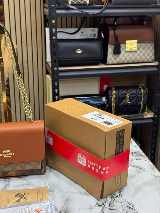 Coach Klare Crossbody Bag With Double Og Box And Dust Bag - Image 5