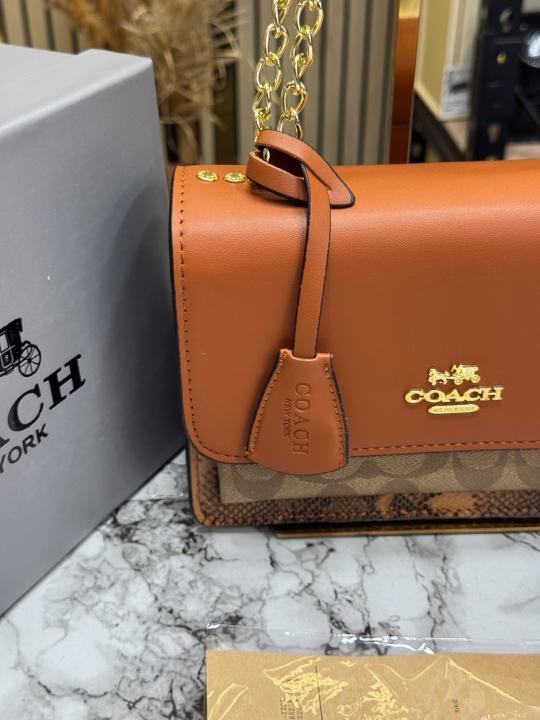 Coach Klare Crossbody Bag With Double Og Box And Dust Bag - Image 4